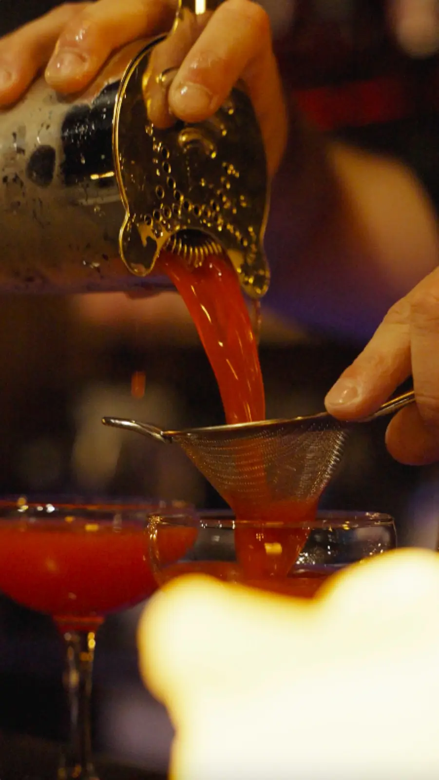 Cocktail skænkes til after work hos EMBER
